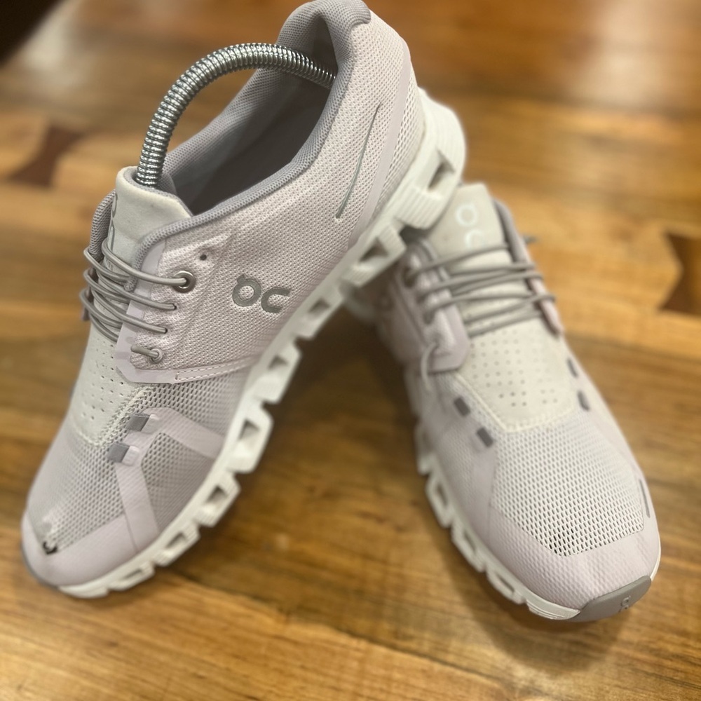 On Running Men's Light Gray Sneakers
